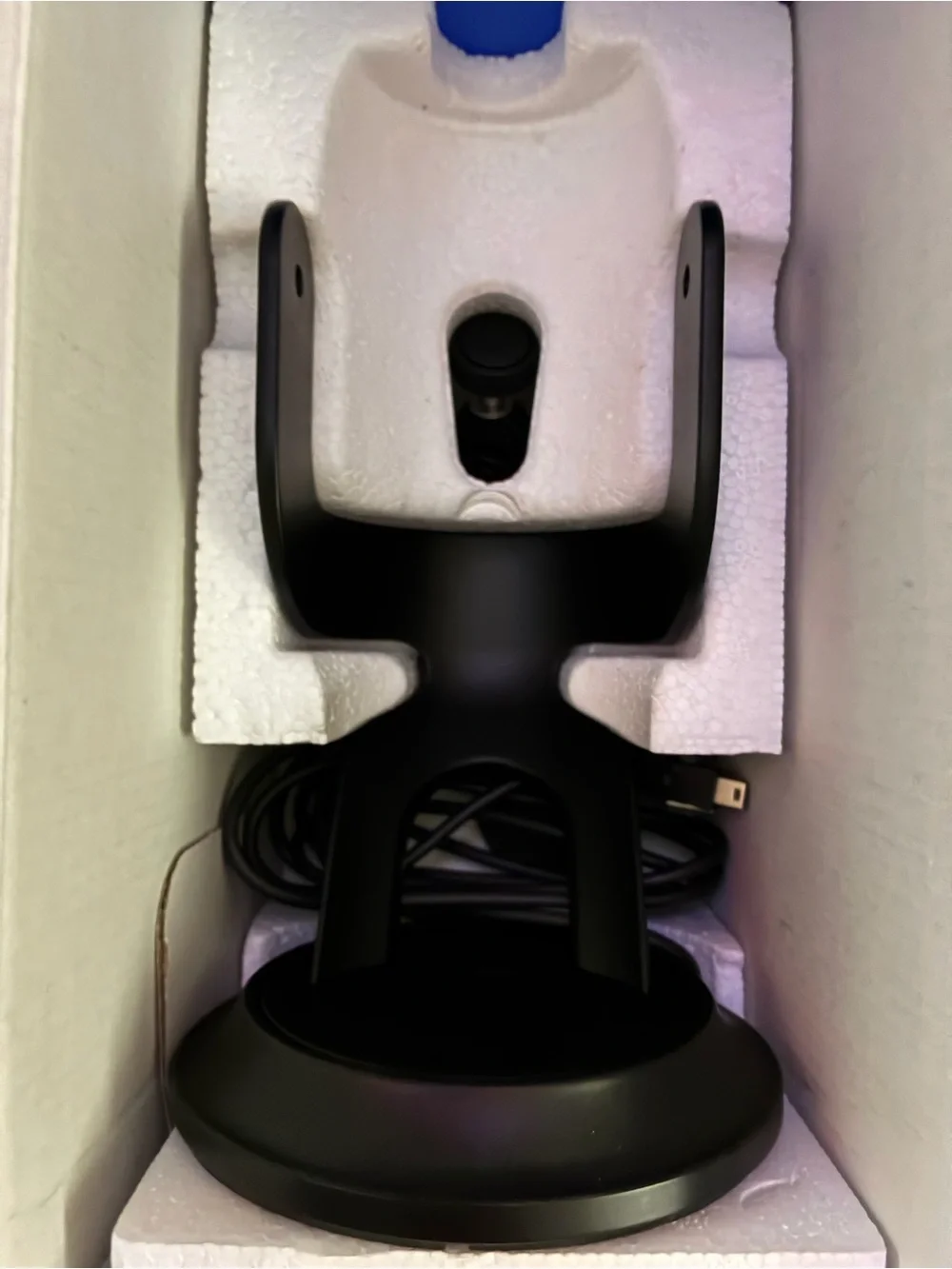 Yeti Microphone - Black - Professional Broadcast Sound